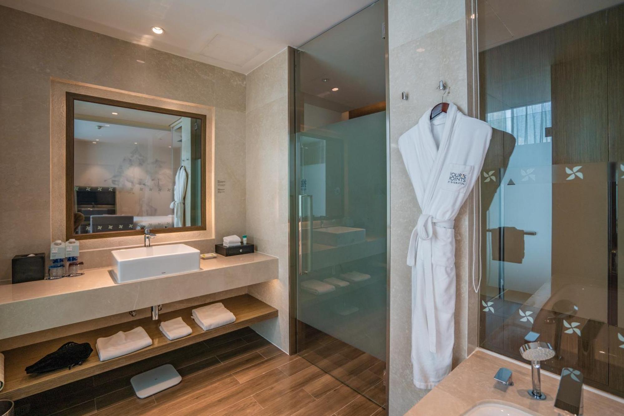 Four Points By Sheraton Changchun Hi-Tech Zone Exteriör bild